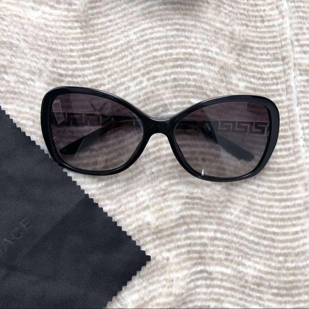 VERSACE Sunglasses Model 4271-B - Black